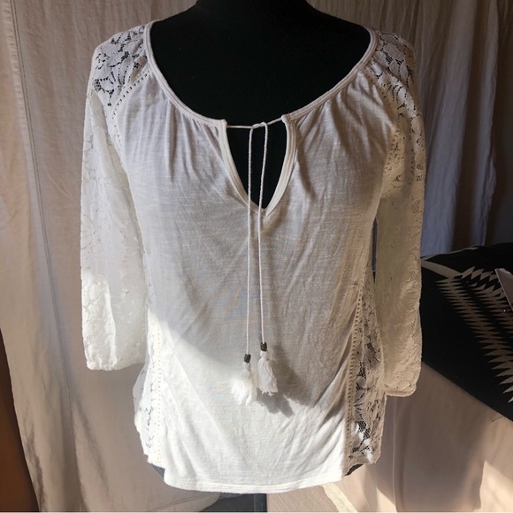 Forever 21 cream tee with lace details and tassels size S - Picture 1 of 9